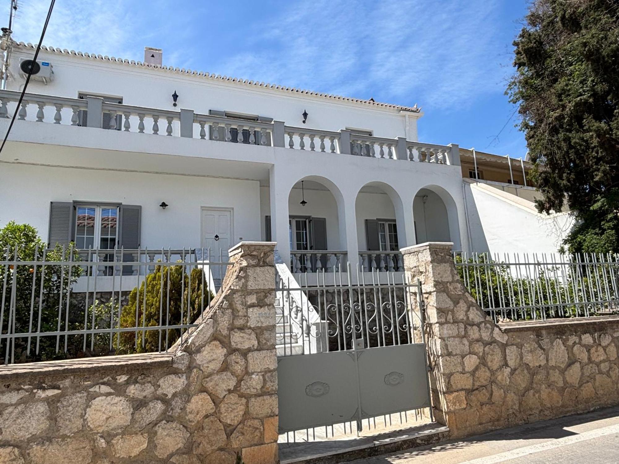 The Elegant Summer House Spétses Екстериор снимка